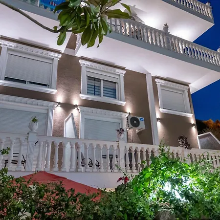 Elite 4* Sarandë