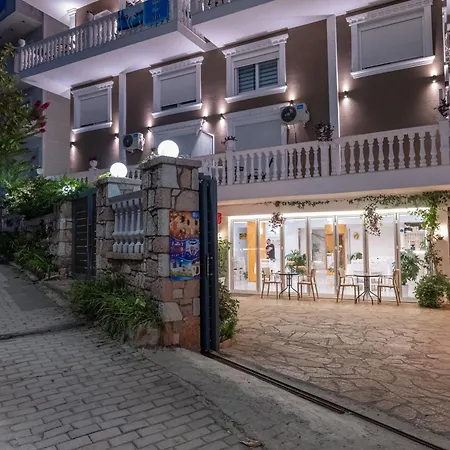 Elite Hotel 4*