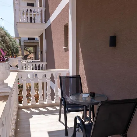 Elite Hotel 4*